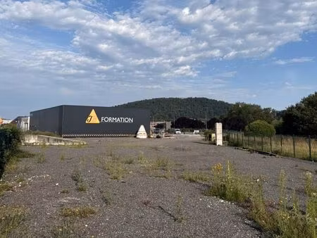 local d'activité de 580m² à vendre ou à louer