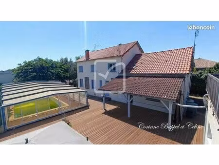 propriété 8 pièces 328 m²