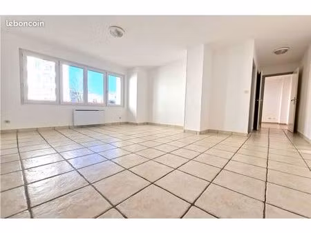 appartement 51m2 avec garage