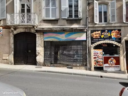 commerce 42 m²