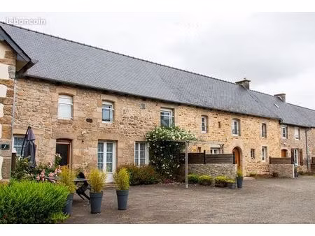 bel ensemble immobilier : 4 maisons rénovées sur terrain constructible – idéal investisseu
