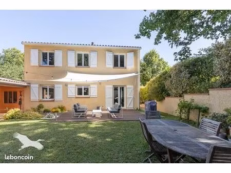 villa 6 pièces 146 m²