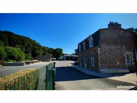location ensemble professionnel – moncontour