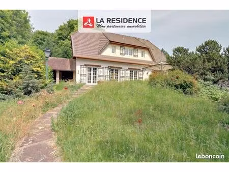 maison 6 pièces 158 m²