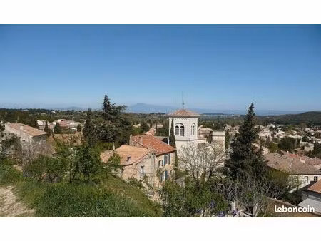 rare à pujaut : charme et tranquillité au cœur du village