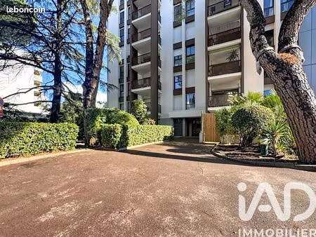 studio 1 pièce 14 m²