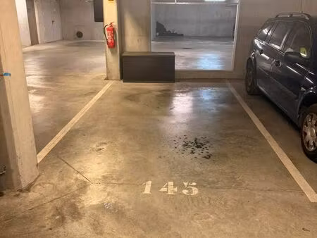 vend place de parking
