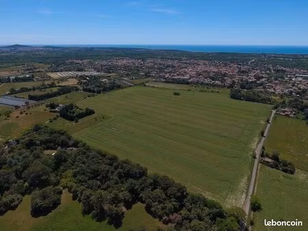 terrain 287 m² vias