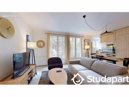 chambre 1 pièce 9 m²