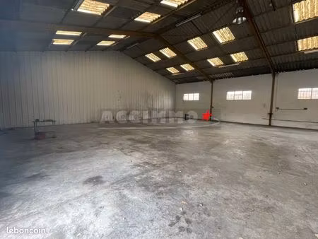 bureaux 317 m² dremil-lafage