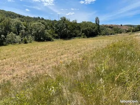 terrain agricole plat et accessible