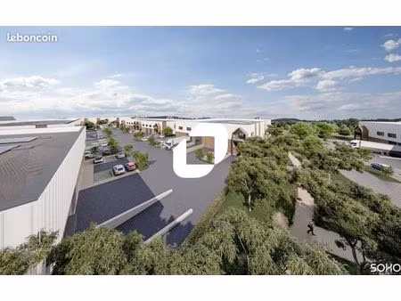 local d'activité 1 113 m²