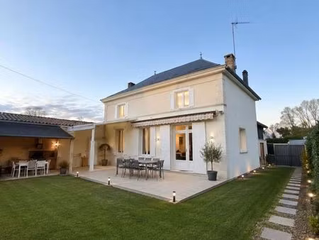 maison 6 pièces 180 m²