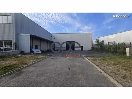 local 1040 m² saint-ouen-l'aumône
