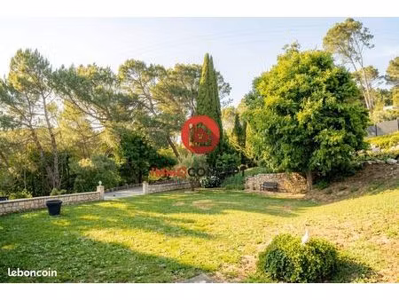 villa 6 pièces 125 m²