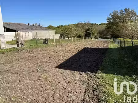 vente terrain 774 m² à desertines (03630)  14 000 €