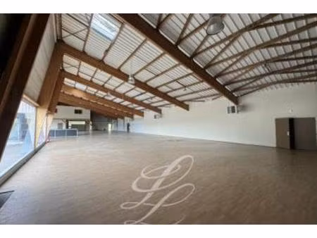 location - commerce 1543 m