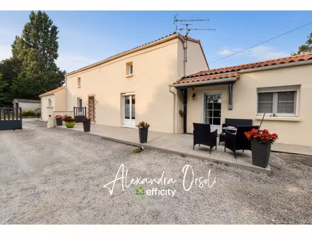 maison 9 pièces - 205 m²