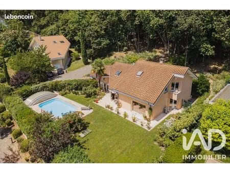 propriété 6 pièces 178 m²