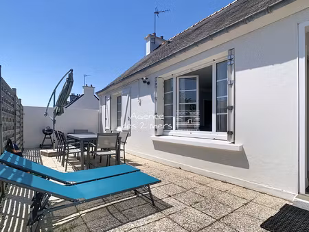 maison rénovée de plain-pied avec jardin exposé plein sud