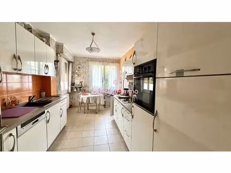 rare à la vente appartement familial avec jardin