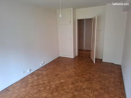 appartement t3 proche des facultés iut à brest kergoat