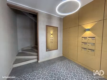 boutique 97 m² nîmes