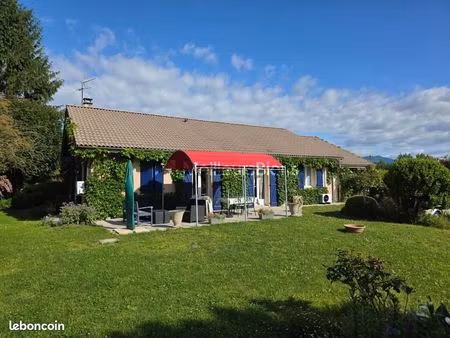 villa 5 pièces 130 m²