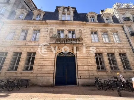 bureaux 66 m²