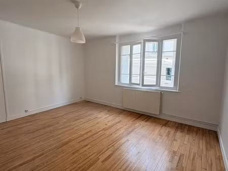 appartement 3 pièces 74 m²