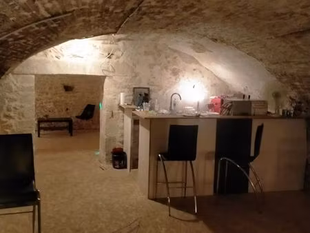 cave aménagée 86 m² – montpellier centre