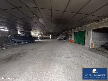 entrepôt 3736 m² quimper
