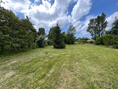 vente terrain 1000 m² à mirambeau (17150)  32 000 €