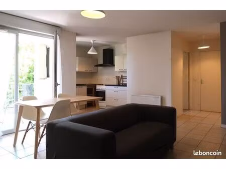 t3 récent  au calme  sans vis-à-vis  beau balcon  possibilité grand garage avec électricit