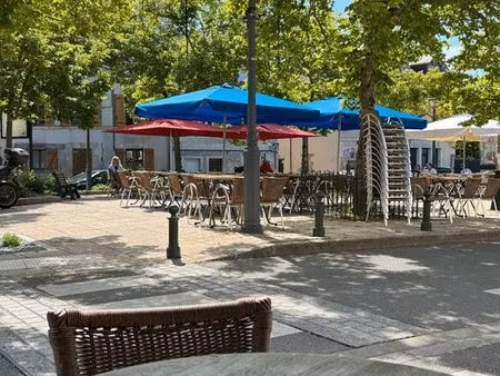 à vendre – restaurant burger artisanal à orléans  place de la bascule  avec licence iv  te