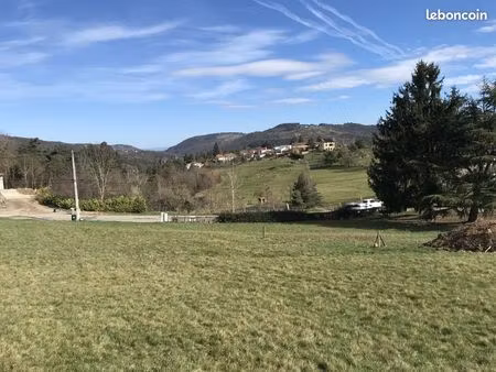 terrain à bâtir de 950 m² à saint-paul-en-cornillon (42)