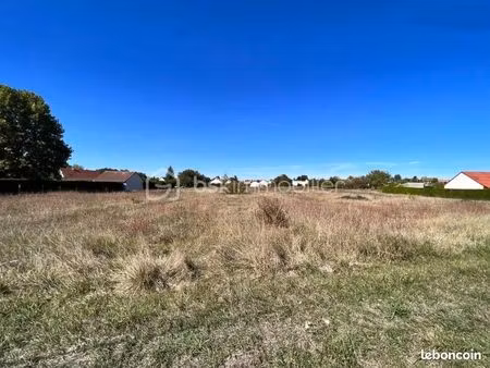 terrain 2 986 m² thesee