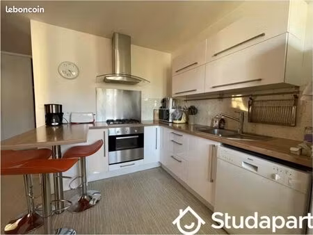 chambre 1 pièce 11 m²