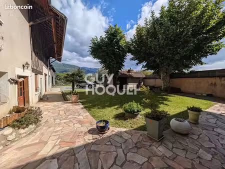 maison 5 pièces 151 m²