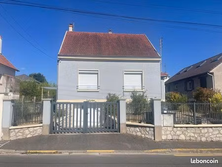maison 4 pièces 80 m²