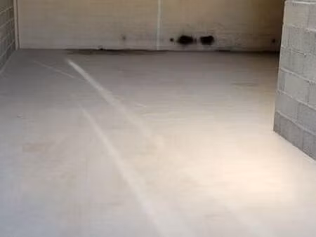 garage entrepôt 52 m2 à vendre villeneuve sur lot  3 places  idéal camping-car