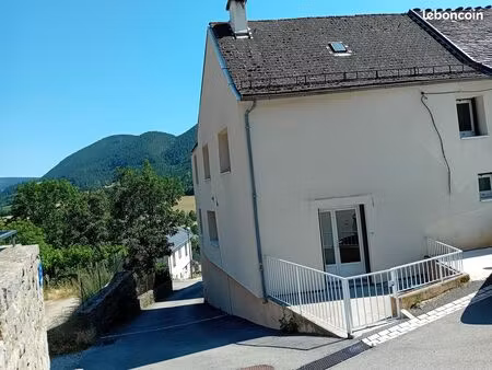 a louer maison village