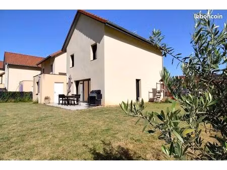 villa 5 pièces 90 m²
