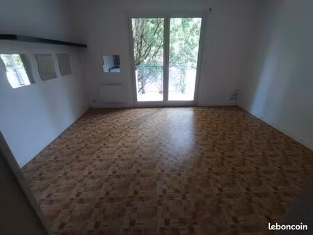 vente studio dpe c avec balcon