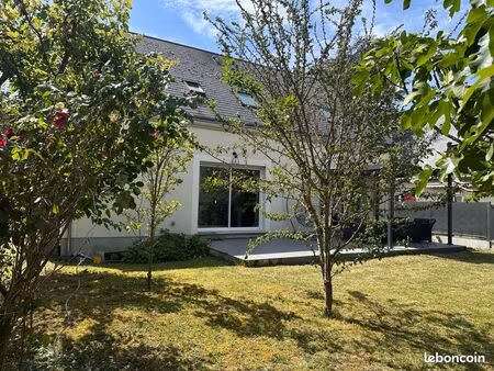 maison moderne en bord de loire