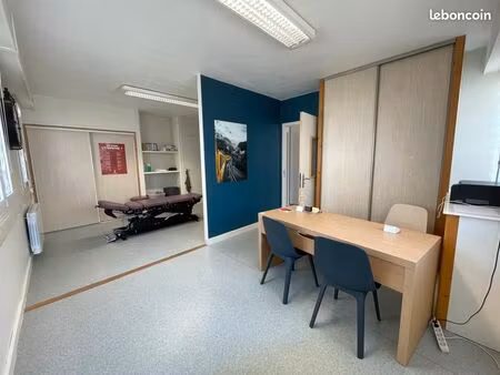 location bureau / cabinet 43m²