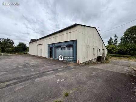 local 813 m² craon