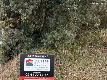 terrain 443 m² corne