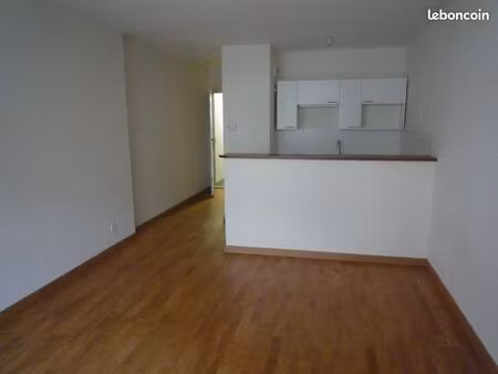 a louer  agréable f1 quartier dunois