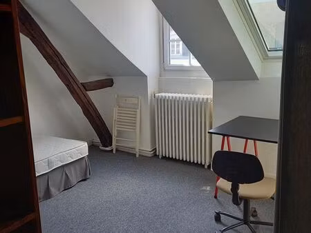 chambre meublée 16m²